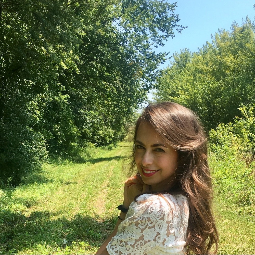 Meet your Posher, Elizabeth